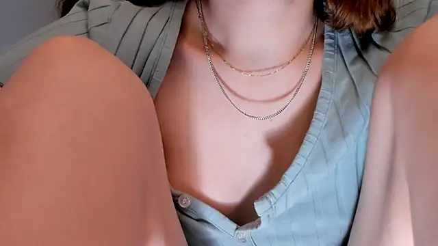 Britney Ross online show from 03-04-25, 03:33