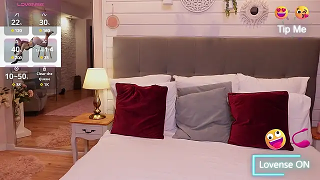 LinaReese online show from 03-18-25, 09:42