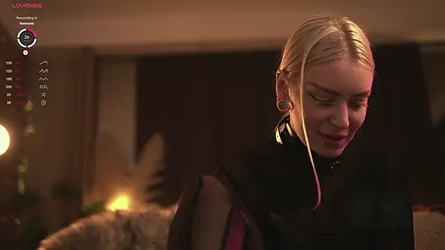 LinaKinky online show from 01-01-25, 05:22