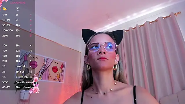 SkiinnyAna online show from 02-21-25, 06:04