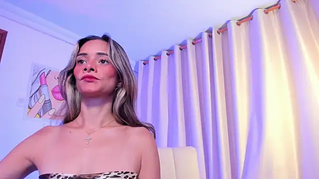 SkiinnyAna online show from 01-10-26, 07:37