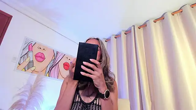 SkiinnyAna online show from 02-05-26, 07:40