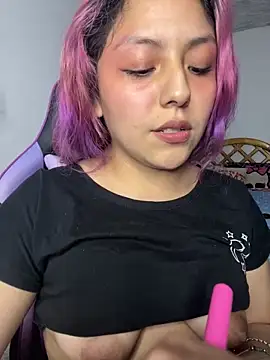 Snapshot of PurpleHaze17 chatting on 12-11-24, 06:20 PurpleHaze17 online show from 12-11-24, 06:20