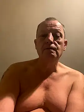 Snapshot of chubbybear2cum chatting on 11-24-25, 07:35 chubbybear2cum online show from 11-24-25, 07:35