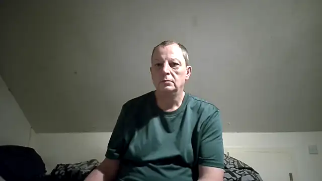 Snapshot of chubbybear2cum chatting on 12-15-25, 11:03 chubbybear2cum online show from 12-15-25, 11:03