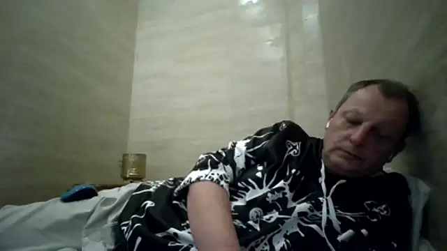 Snapshot of chubbybear2cum chatting on 01-15-26, 04:55 chubbybear2cum online show from 01-15-26, 04:55