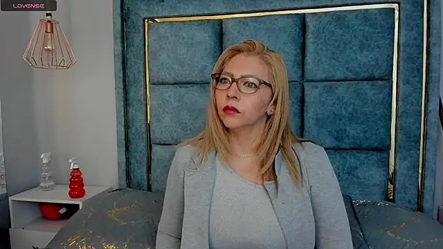 Snapshot of _Addic_ chatting on 03-07-25, 12:34 Addic online show from 03-07-25, 12:34