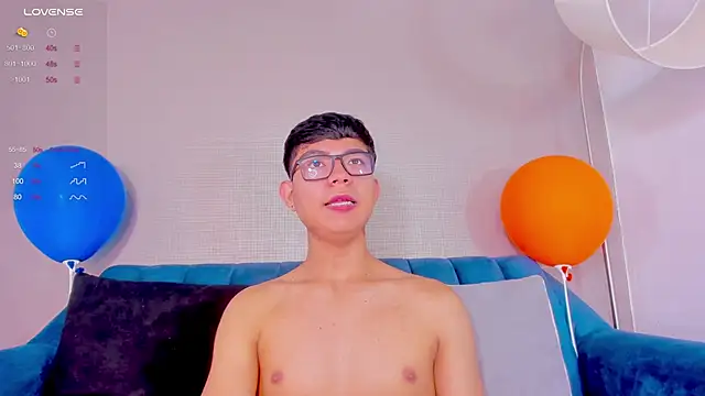 Snapshot of CodyTwink chatting on 01-20-25, 01:53 CodyTwink online show from 01-20-25, 01:53