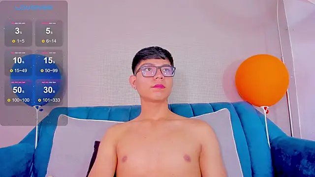 Snapshot of CodyTwink chatting on 01-22-25, 02:14 CodyTwink online show from 01-22-25, 02:14