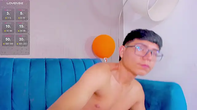 Snapshot of CodyTwink chatting on 02-06-25, 06:02 CodyTwink online show from 02-06-25, 06:02