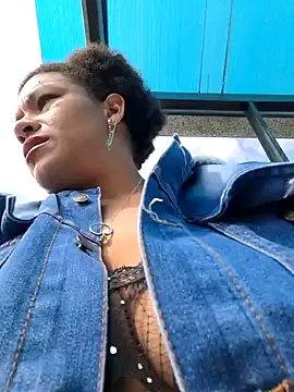 Snapshot of Selket11 chatting on 12-30-24, 02:08 Selket11 online show from 12-30-24, 02:08