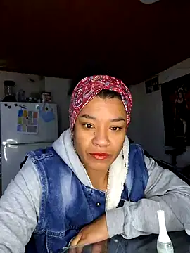 Snapshot of Selket11 chatting on 01-05-25, 11:26 Selket11 online show from 01-05-25, 11:26