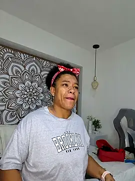 Snapshot of Selket11 chatting on 01-24-25, 11:04 Selket11 online show from 01-24-25, 11:04