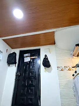 Snapshot of Selket11 chatting on 03-11-25, 03:34 Selket11 online show from 03-11-25, 03:34