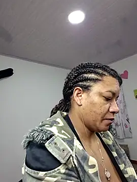 Snapshot of Selket11 chatting on 10-23-25, 10:58 Selket11 online show from 10-23-25, 10:58