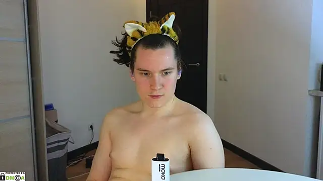 MoreRealAlex online show from 02-11-25, 01:31