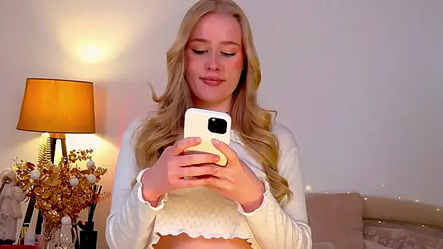 JuliaJaee online show from 01-10-25, 07:54