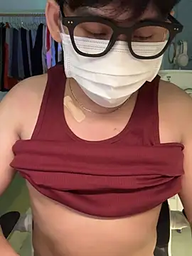 Snapshot of MinhTuanLive chatting on 03-19-25, 01:40 MinhTuanLive online show from 03-19-25, 01:40