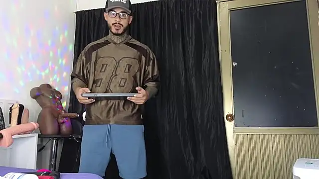 john cartter1 online show from 03-10-25, 11:21