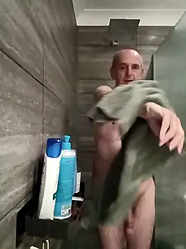 Snapshot of mr_english50 chatting on 09-29-25, 07:40 mr english50 online show from 09-29-25, 07:40