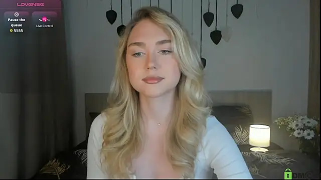 TheVanessaMaes online show from 10-20-25, 08:09