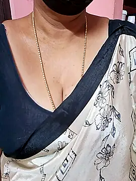 ananya956 online show from 09-11-25, 12:44