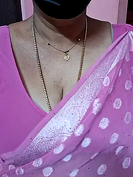 ananya956 online show from 11-14-25, 09:41