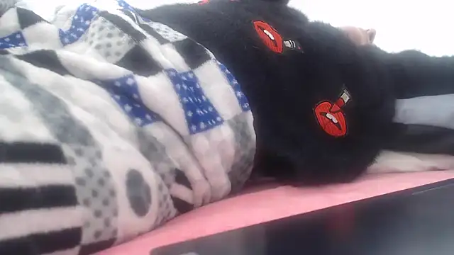 Snapshot of naughthyany16 chatting on 11-17-25, 08:47 naughthyany16 online show from 11-17-25, 08:47