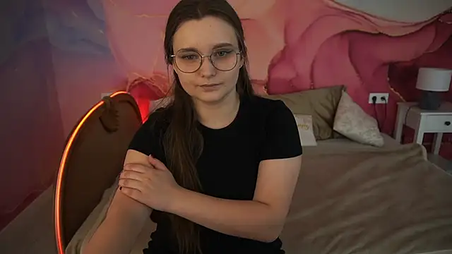 MagicPeachh  online show from 09-22-25, 01:02