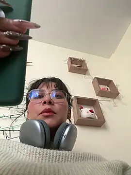 Snapshot of Ramona_Flower chatting on 12-17-24, 06:31 Ramona Flower online show from 12-17-24, 06:31