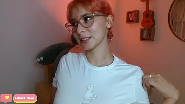 Snapshot of Ramona_Flower chatting on 01-10-25, 01:10 Ramona Flower online show from 01-10-25, 01:10