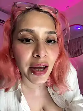 Snapshot of Ramona_Flower chatting on 03-01-25, 01:11 Ramona Flower online show from 03-01-25, 01:11