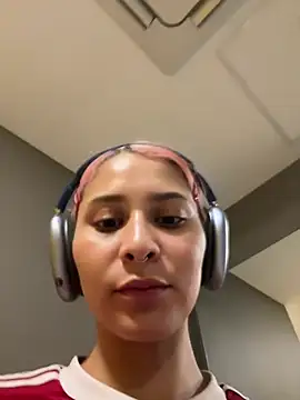 Snapshot of Ramona_Flower chatting on 03-01-25, 08:10 Ramona Flower online show from 03-01-25, 08:10