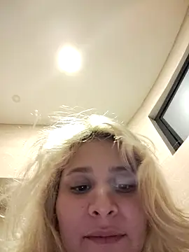 Snapshot of Ramona_Flower chatting on 09-14-25, 02:11 Ramona Flower online show from 09-14-25, 02:11