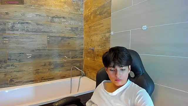 Snapshot of Bryce_Evans chatting on 03-16-25, 12:01 Bryce Evans online show from 03-16-25, 12:01