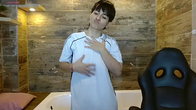 Snapshot of Bryce_Evans chatting on 12-20-25, 09:00 Bryce Evans online show from 12-20-25, 09:00