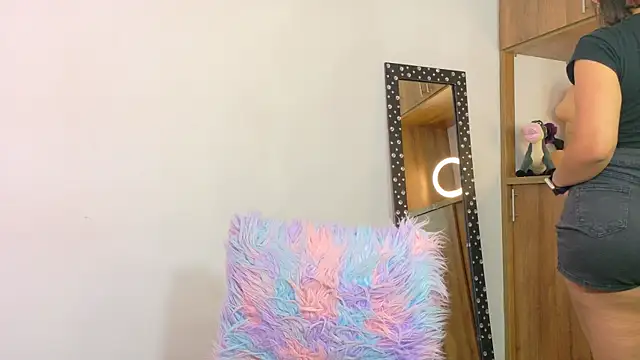 im anna  online show from 11-23-25, 04:07