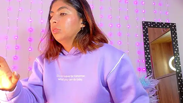 Snapshot of im_anna_ chatting on 02-13-26, 08:16 im anna online show from 02-13-26, 08:16