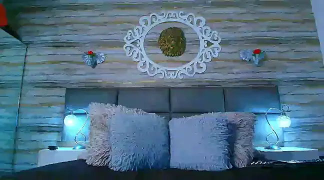 Snapshot of Bella_salvatore chatting on 03-01-25, 05:42 Bella salvatore online show from 03-01-25, 05:42