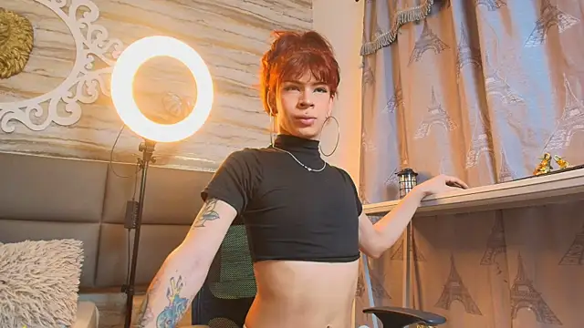 Snapshot of Bella_salvatore chatting on 09-17-25, 02:08 Bella salvatore online show from 09-17-25, 02:08