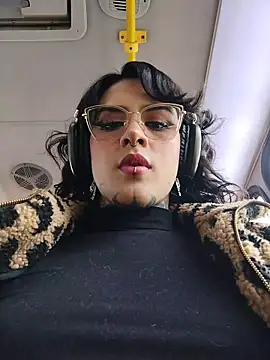 Snapshot of taaylor33 chatting on 01-06-26, 08:12 taaylor33 online show from 01-06-26, 08:12