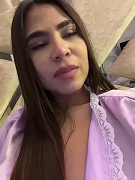 HaileyBaldwin online show from 12-30-24, 02:09