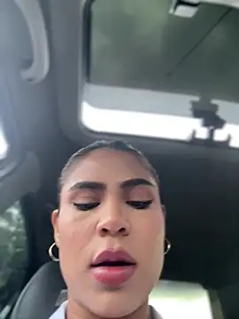 HaileyBaldwin online show from 01-05-25, 10:50