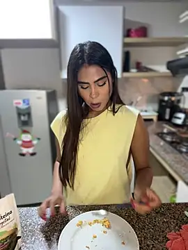 HaileyBaldwin online show from 01-09-25, 03:36