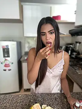 HaileyBaldwin online show from 01-09-25, 07:18