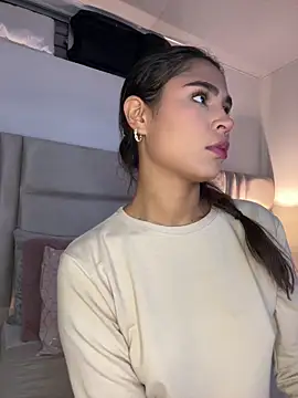 HaileyBaldwin online show from 02-18-25, 03:31