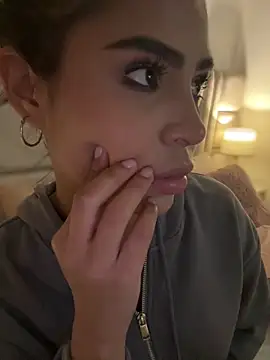 HaileyBaldwin online show from 02-27-25, 05:24