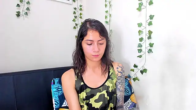 Snapshot of scarlet-jonesx chatting on 12-04-24, 04:10 scarlet-jonesx online show from 12-04-24, 04:10