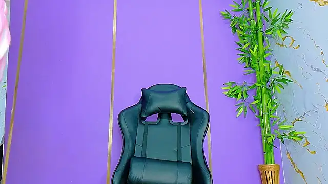 Snapshot of scarlet-jonesx chatting on 09-19-25, 02:29 scarlet-jonesx online show from 09-19-25, 02:29