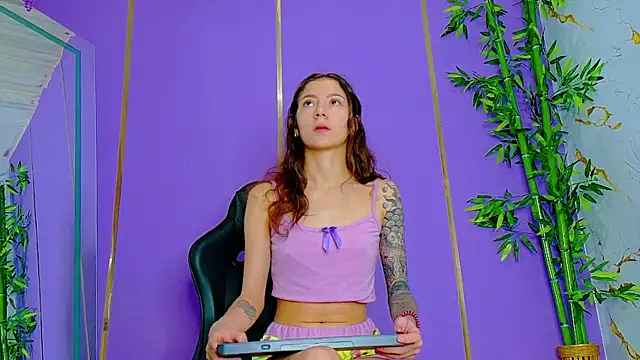 Snapshot of scarlet-jonesx chatting on 10-09-25, 12:08 scarlet-jonesx online show from 10-09-25, 12:08